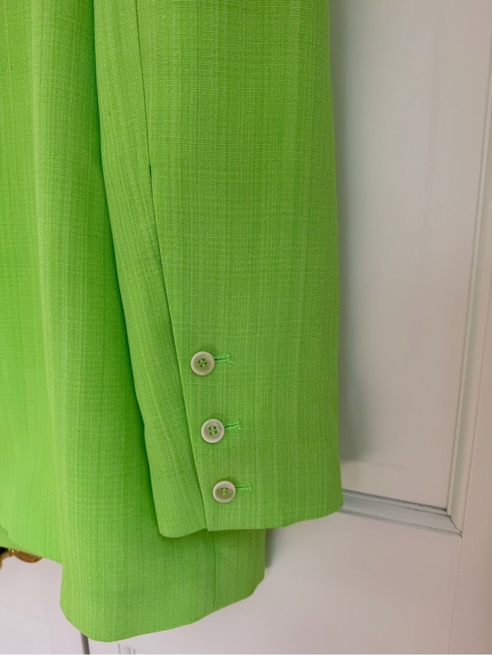 Jacquemus “Le Splash” Neon Lime Green Double-Breasted Linen Blazer - Picture 13 of 16